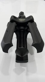 UNT-4627 3-JAWS WHEEL BEARING REMOVER-2.jpg