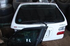 wagon rear boot n rear mirror.jpg