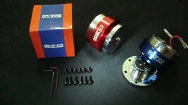 sparco steering quick release....JPG